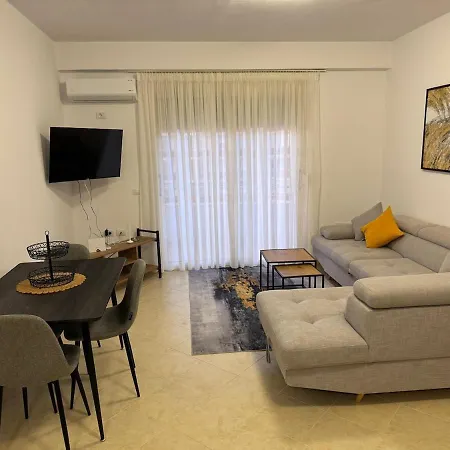 Mountain & View, Large Balcony Flat In Vlorë