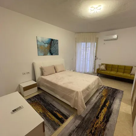 Appartamento Mountain & View, Large Balcony Flat In Vlorë